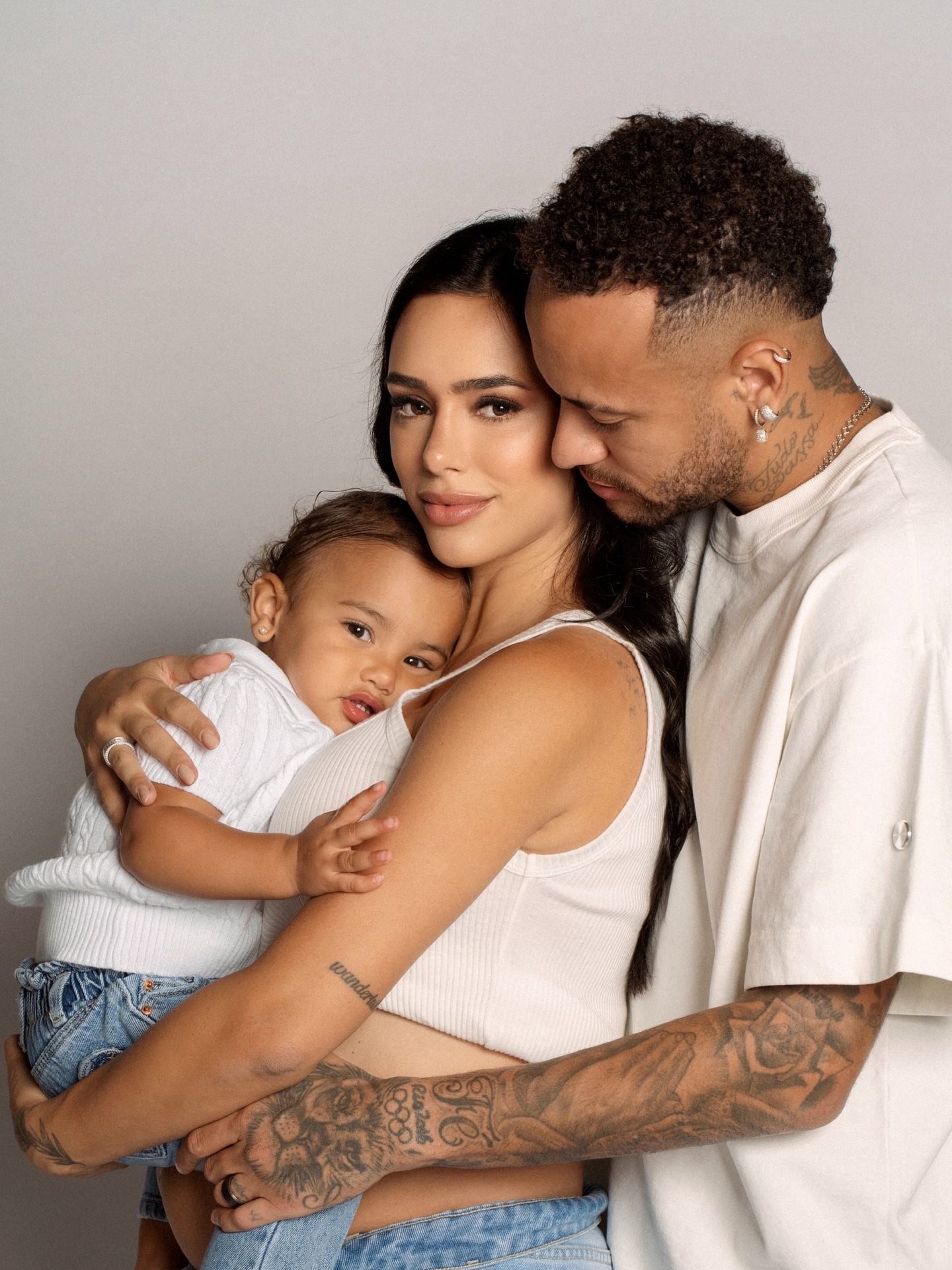 真爱❤️布鲁娜宣布已与内马尔领证，曾两度分手又复合+育有两女