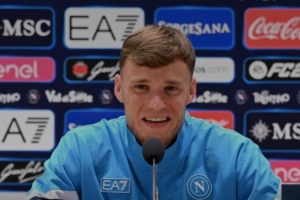 开云体育下载入口-别克马：那不勒斯是一支伟大的球队，能与孔蒂共事我感到非常自豪