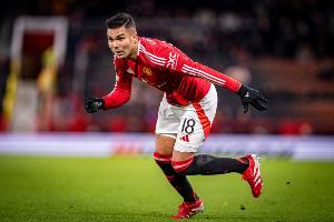 开云体育下载网址-费迪南德：卡塞米罗挺身而出帮球队获胜，战术调整让他减少了丢球