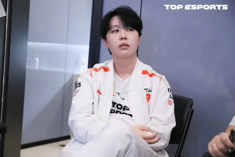 开云体育下载入口-战胜IG晋级世界赛后，Kanavi发文：S15，我们来了！